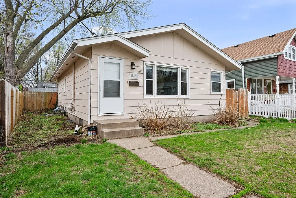 Building Photo - 1815 Cody St