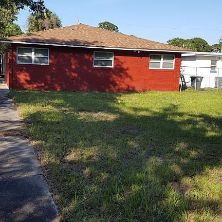 4th image of 928 Marion St
