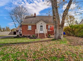 135 Westcliff Dr, Buffalo, NY 14224