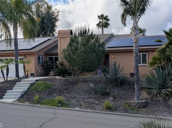 22862 Calcutta Dr, Canyon Lake, CA 92587