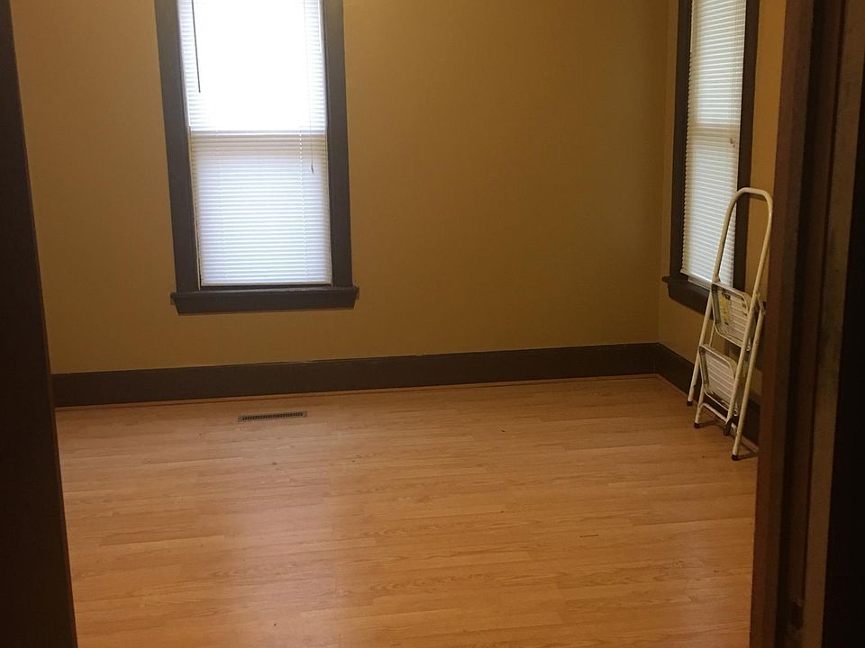 1st image of 578 Thomas Ave