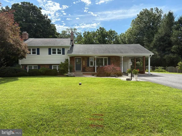7905 Runnymeade Dr, Frederick, MD 21702