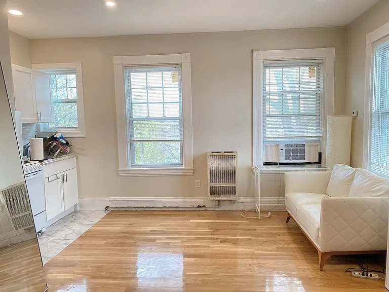 18 Grand View Ave #6 — Photo 6