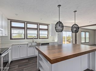 13655 S Hound Dog Rd, Vail, AZ 85641