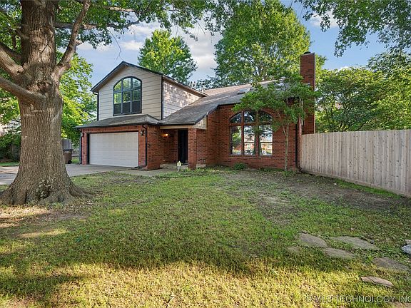 4th image of 10511 S 83rd East Cir