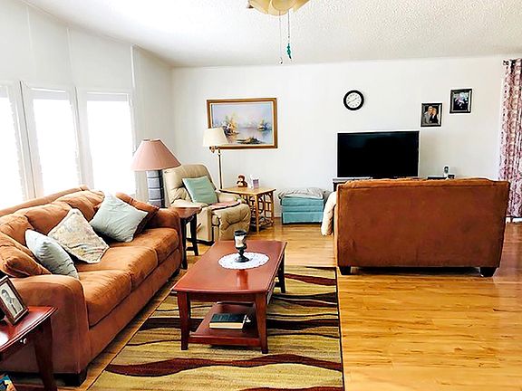 3rd image of 1006 La Paloma Blvd #1006