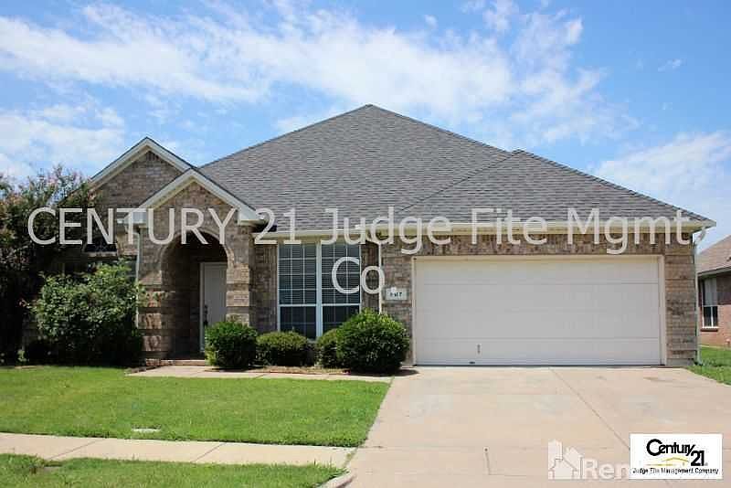 1st image of 707 Crownpoint Ct