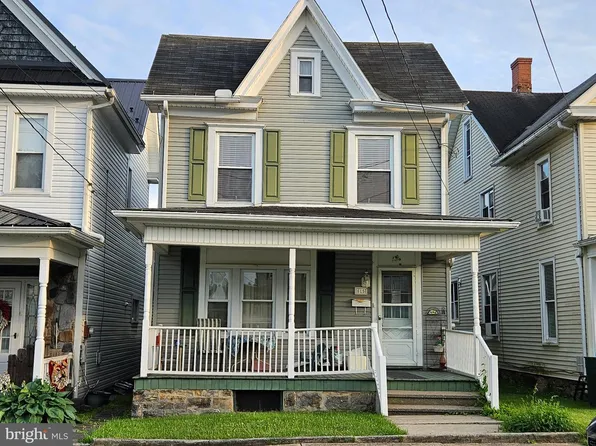 615 W 15th St, Tyrone, PA 16686