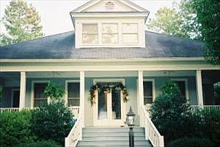 1st image of 1815 Lakeview Dr