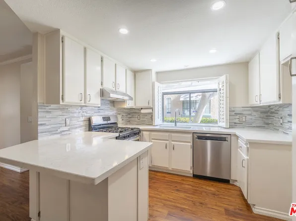 3515 W Greentree Cir Unit B, Anaheim, CA 92804