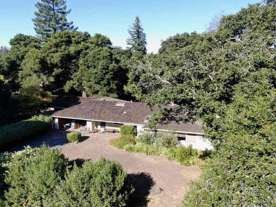 1st image of 98 Moulton Dr