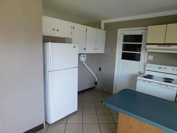 3rd image of 485 Pandora Dr