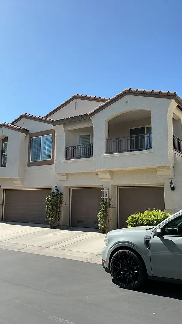 Charming Gated Murrieta Home Living with Pool & Private Balcony! — Photo 1