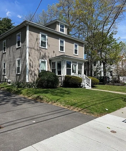 95 Crescent St — Photo 1
