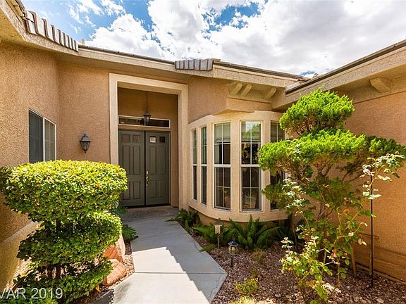 3rd image of 10253 Garden Glen Ln