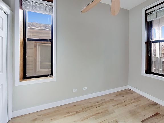 3rd image of 1532 N Greenview Ave #2F