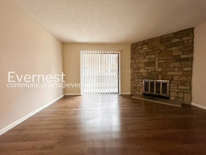 427 Wright St #108 — Photo 5