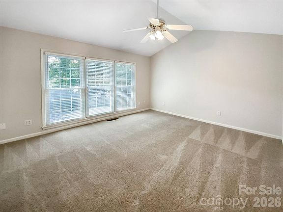 3rd image of 8806 Glenside St