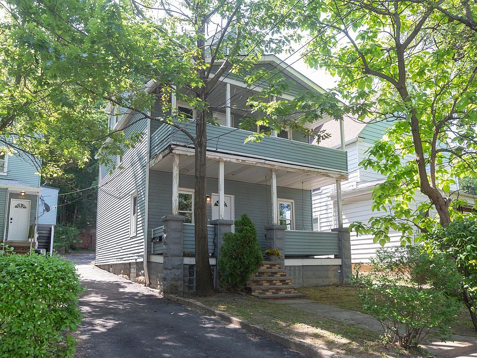 1st image of 2057 Fairview Ave #B
