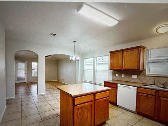 4th image of 5211 Donegal Bay Ct