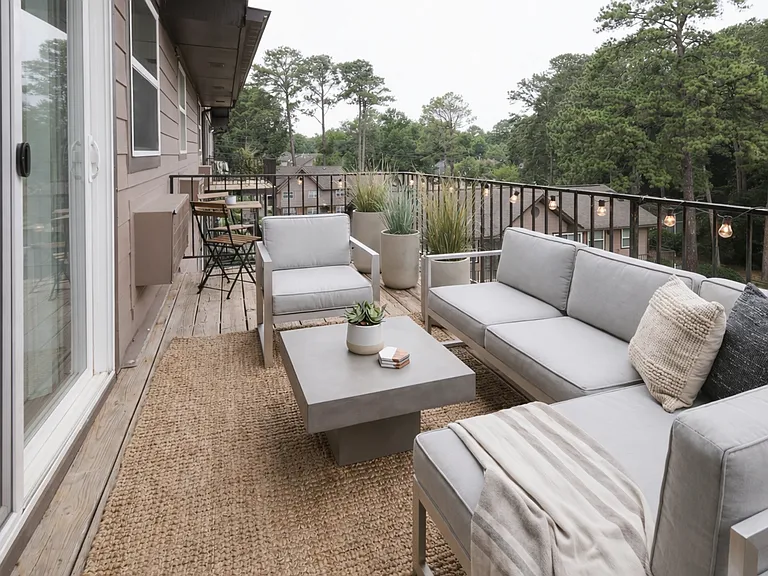 Hampton Hall | Comfort, Convenience, & Community All In One — Photo 85