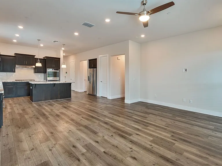 200 Moisant Ct — Photo 14