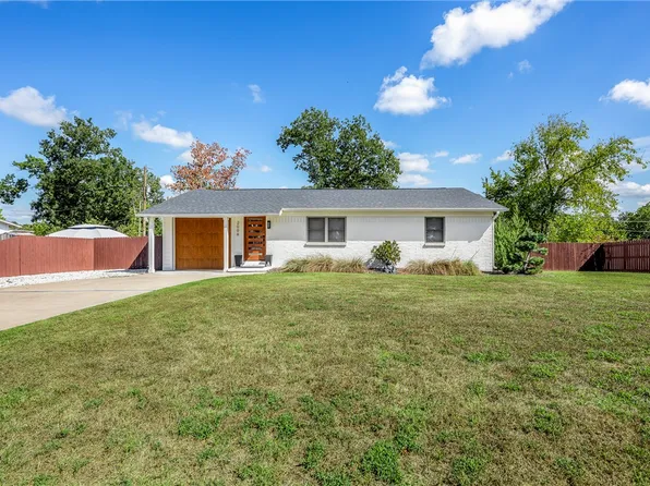 2004 Oakwood Ave, Bentonville, AR 72712