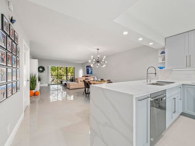 350 Lakeview Drive #202, Weston, FL, 33326