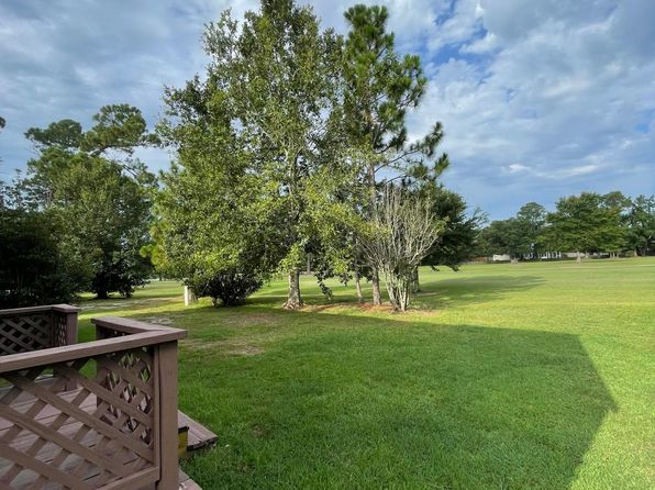 592 Royal Oak Dr #6