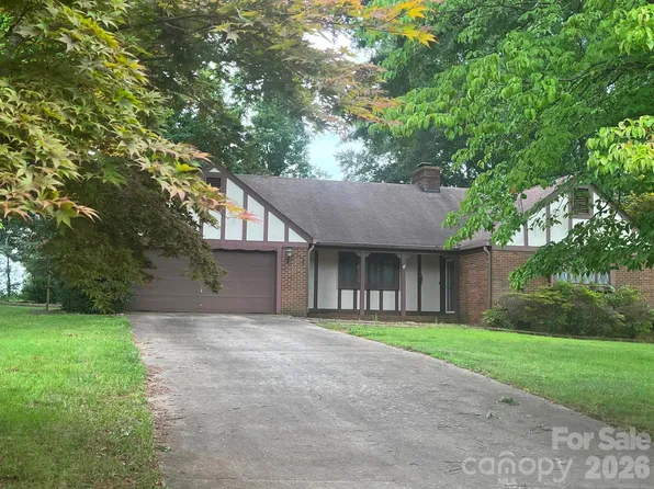 348 Hillsboro Rd, Taylorsville, NC 28681