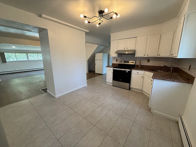 61 Friendly Rd — Photo 3