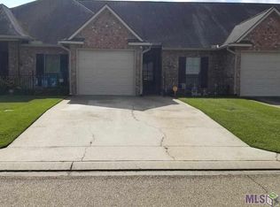 11390 Palmetto Lake Ave, Denham Springs, LA 70726