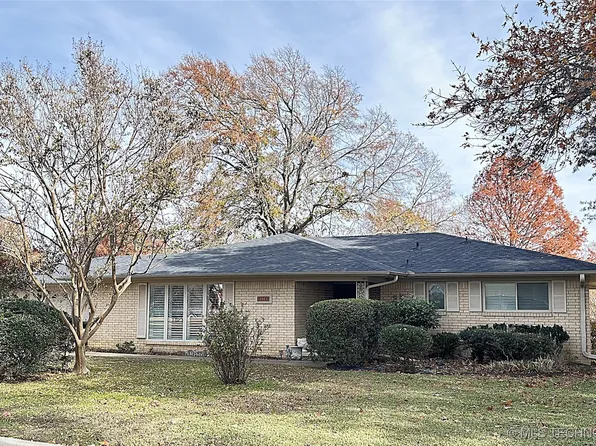 814 Pershing Dr E, Ardmore, OK 73401