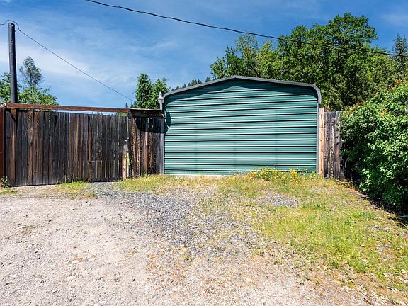 3rd image of 18685 Van Arsdale Road