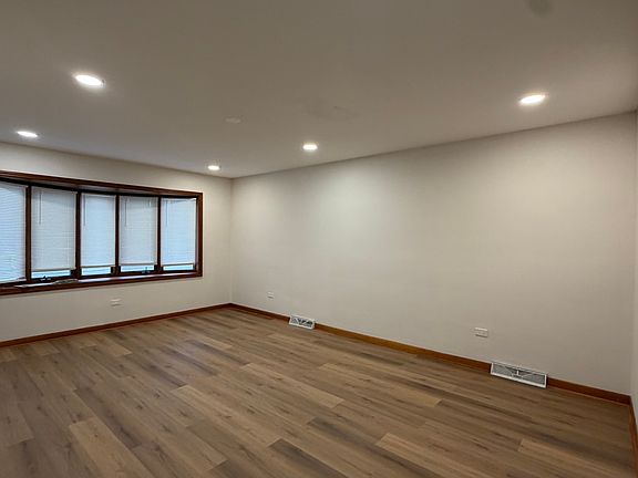 5th image of 6515 Nebraska Ave