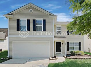 9721 Hollyburgh Ter, Charlotte, NC 28215