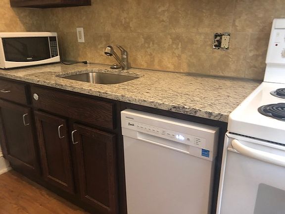 4th image of 4537 Osage Ave APT B1