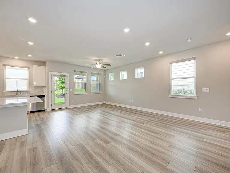 7203 Travertine Spring Dr — Photo 12