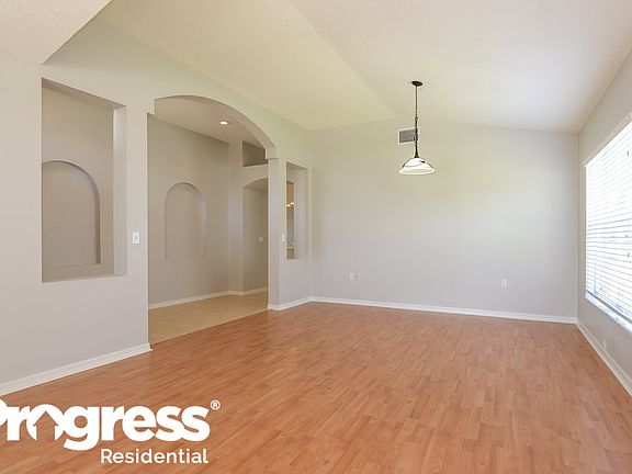 4th image of 29649 Forest Glen Dr