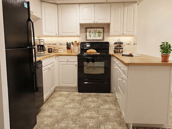 3rd image of 4902 37th St Unit 504