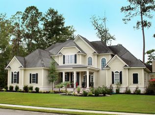 24 Oakcrest Dr E, Savannah, GA 31405