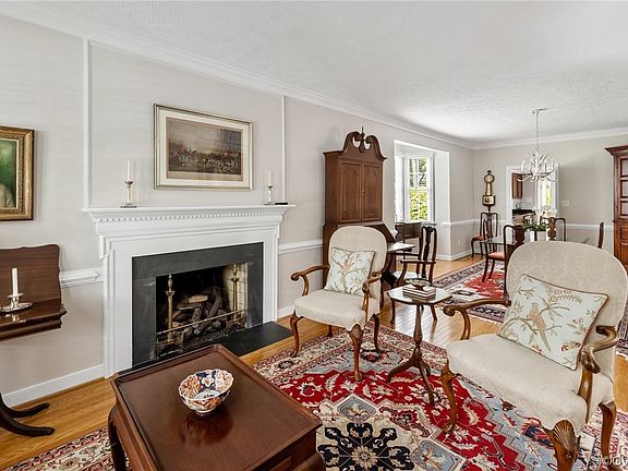 5th image of 524 Saint Albans Way