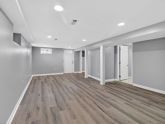 5th image of 3517 N Rolling Rd