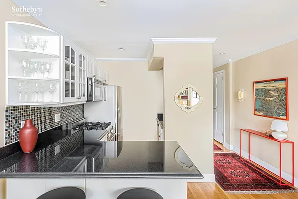 Sold by Sotheby's International Realty | media 5