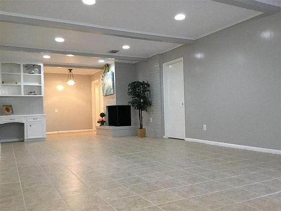 2nd image of 3315 Palm Desert Ln #B