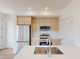 104-3528 3rd Ave NW #104, Calgary, AB T2N0J1