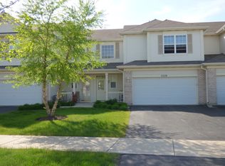 2329 Moonlight Ct, Aurora, IL 60503