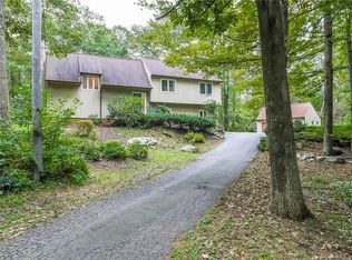 38 Pisgah Rd, Oxford, CT 06478