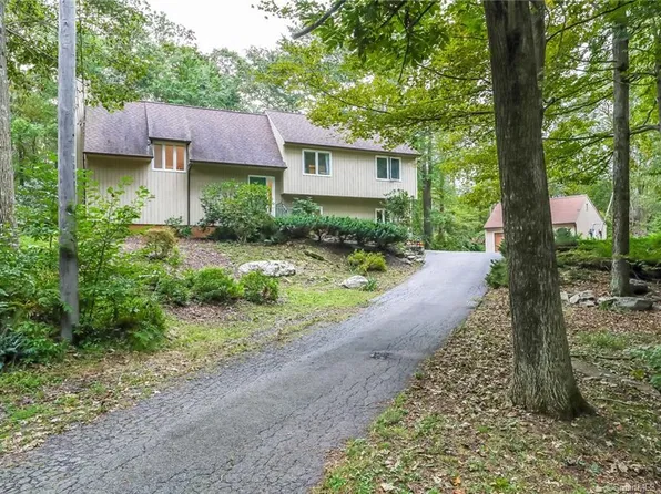 38 Pisgah Rd, Oxford, CT 06478