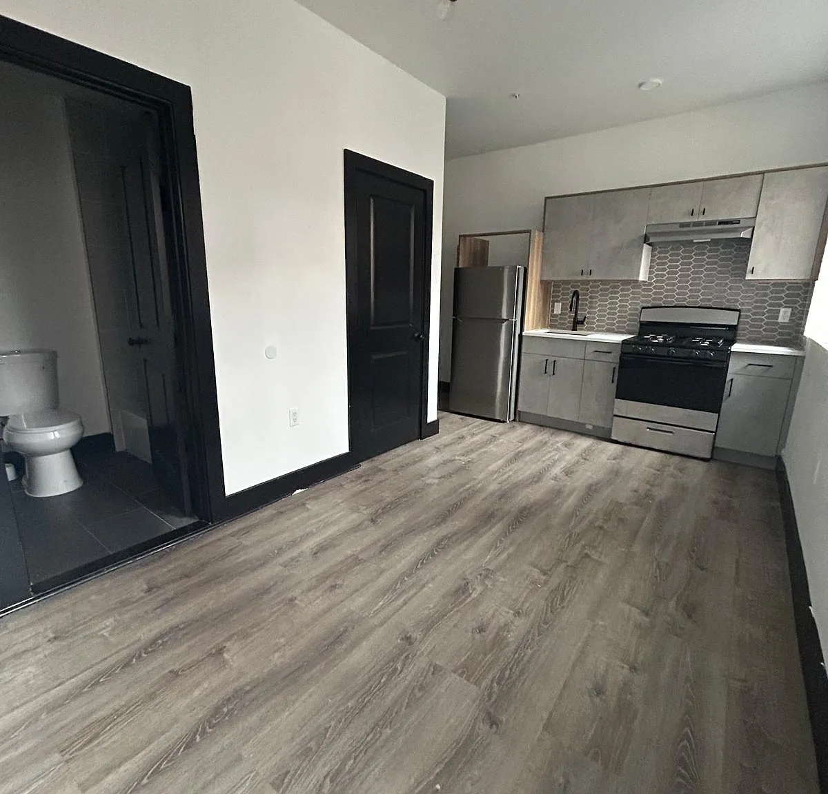 Studio, 500 sqft, $1,450 — Photo 2